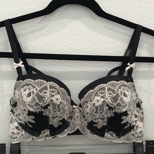 VS Light Pink Lace, Black Bra w/ silver stitching